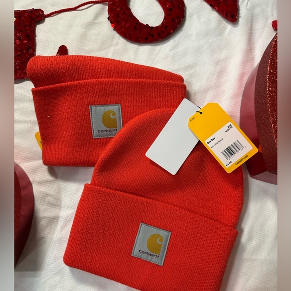 Carhartt Valentines Bundle Carhartt Beanie X 2 - Picture 1 of 3
